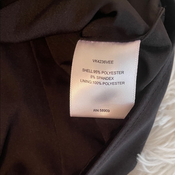 Chelsea & Violet Black Buttoned Vest Top Size Medium NWT - Picture 7 of 7